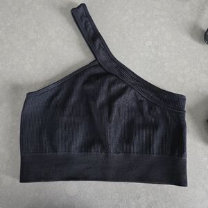 Black Ribbed One-Shoulder Crop Top​​